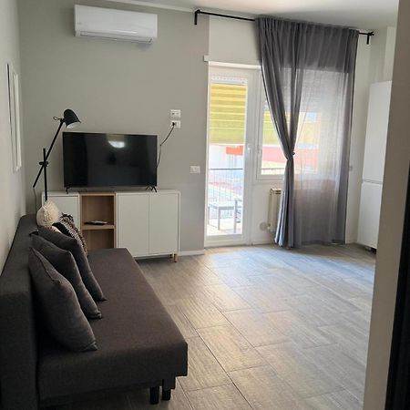 Tiburtina Flam Guest House Рим Экстерьер фото