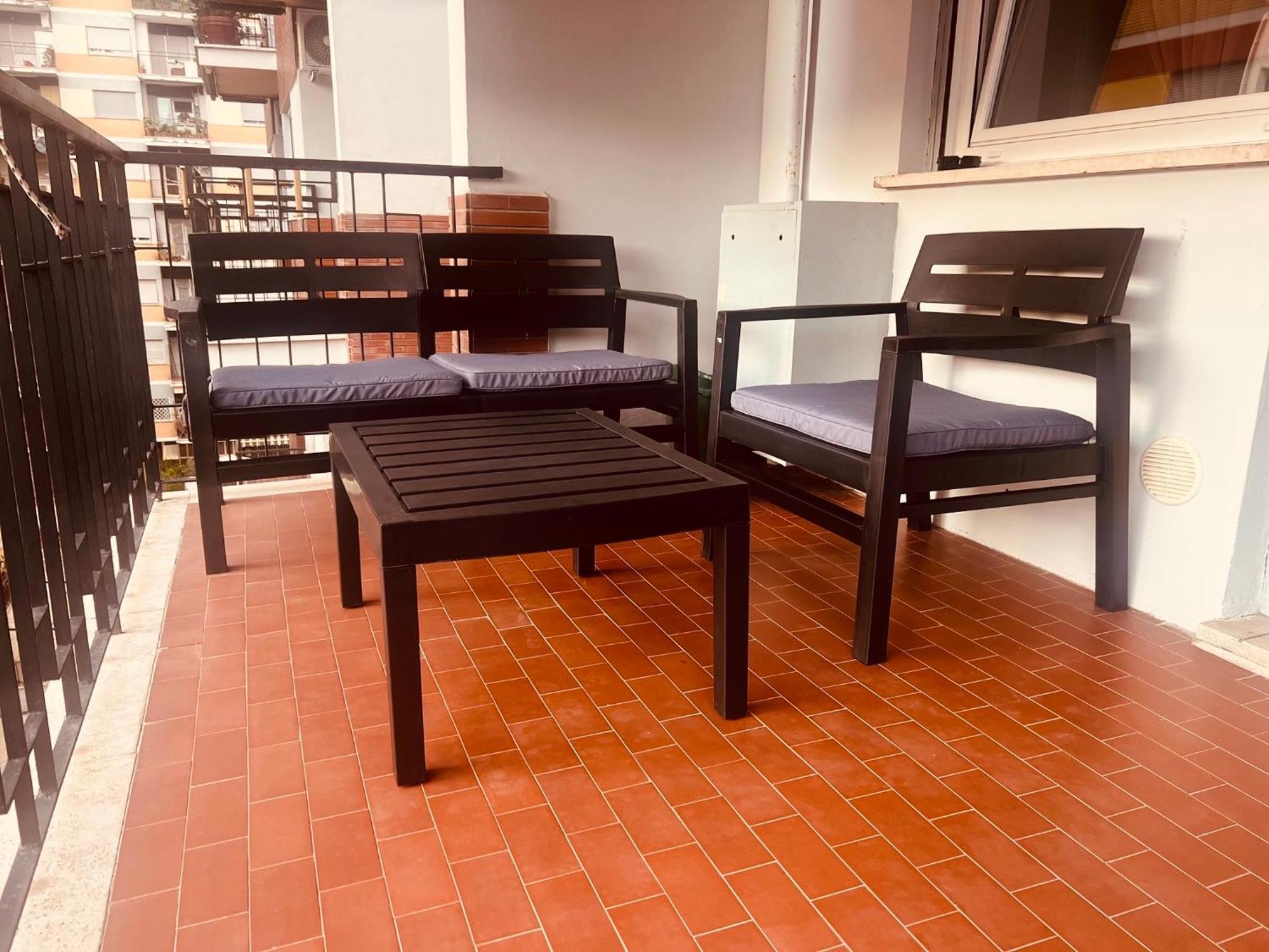 Tiburtina Flam Guest House Рим Экстерьер фото