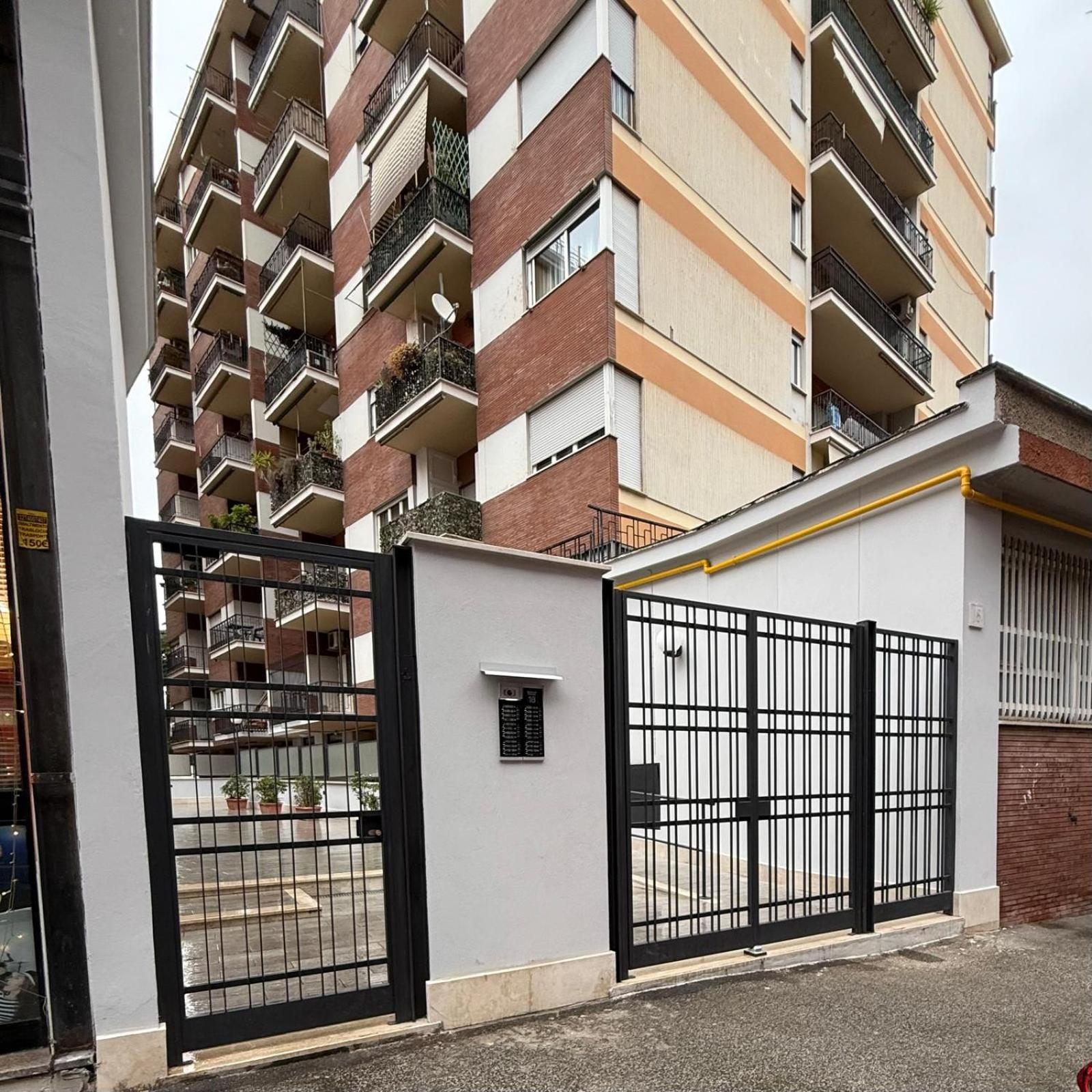 Tiburtina Flam Guest House Рим Экстерьер фото